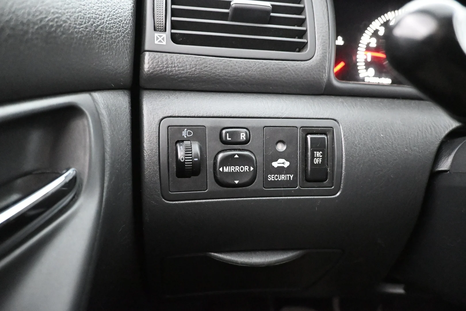 Car Image - 5p7ZarssvA6r26VLloTD5j