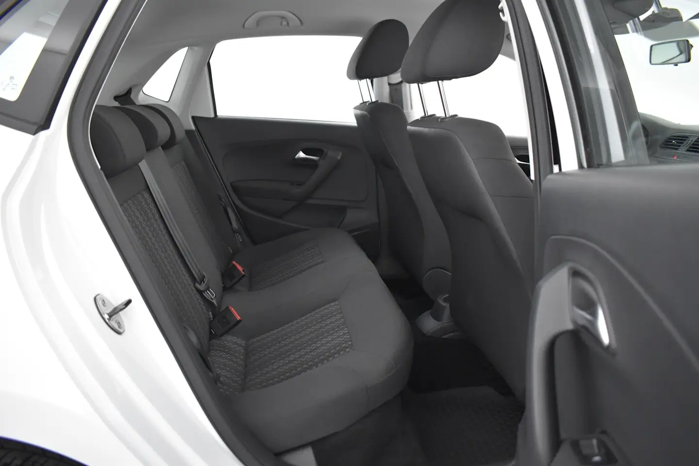 Car Image - 3P4i5oowBSbQaZFwJTfRf8