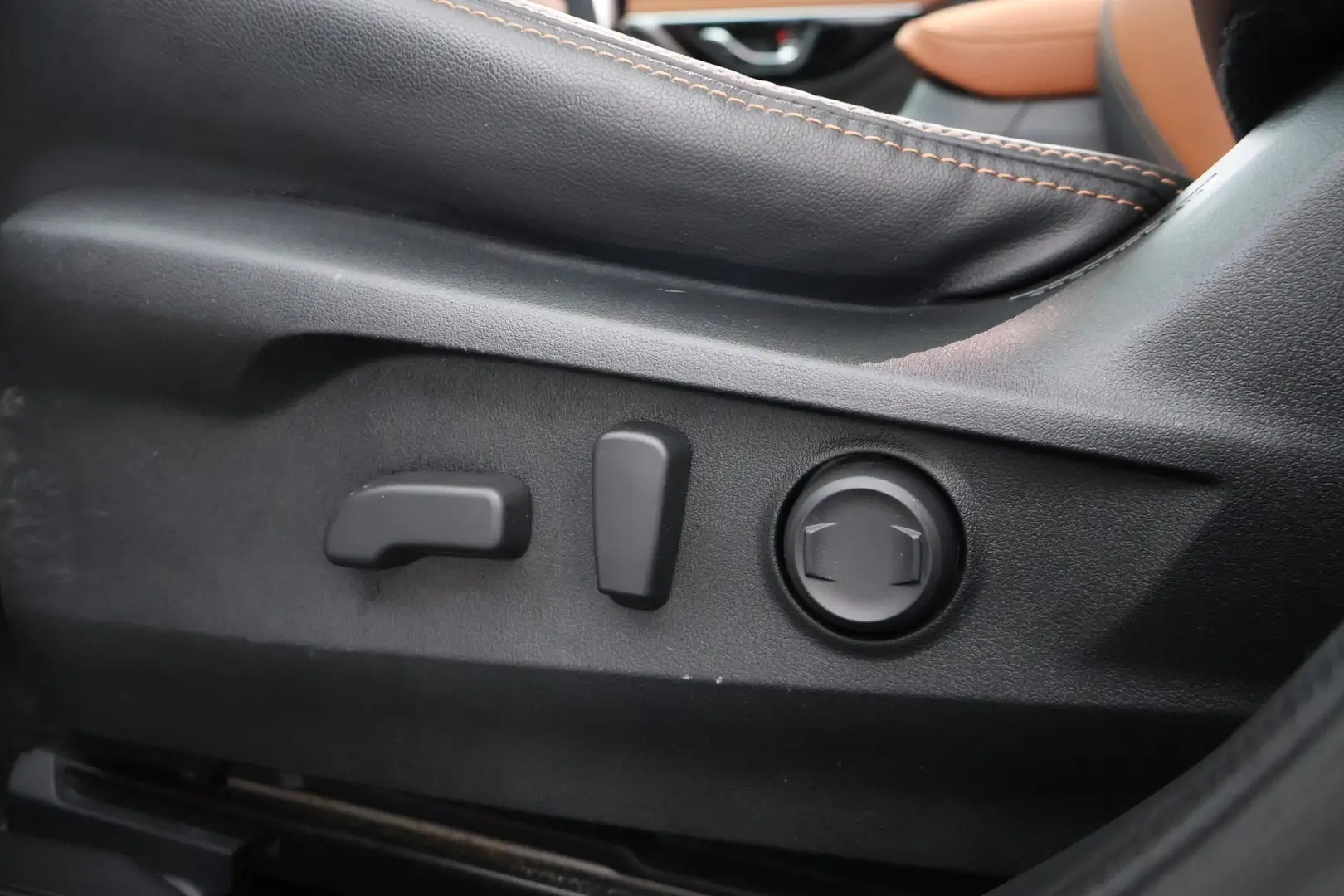 Car Image - 2GpuUWQvAbPdu5uzGXdhfI