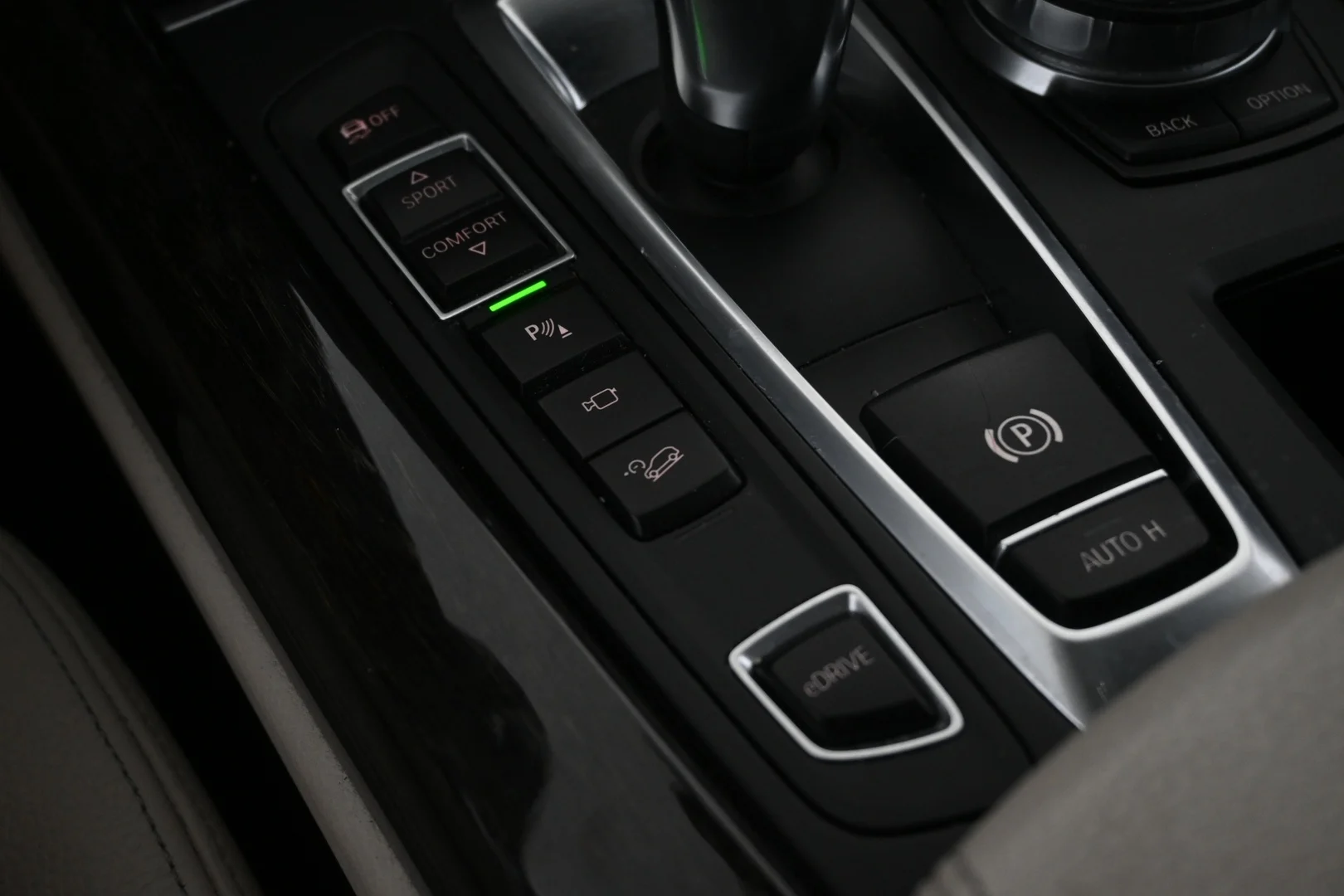 Car Image - YPvuYwIwcK2oAwe3yBqbM