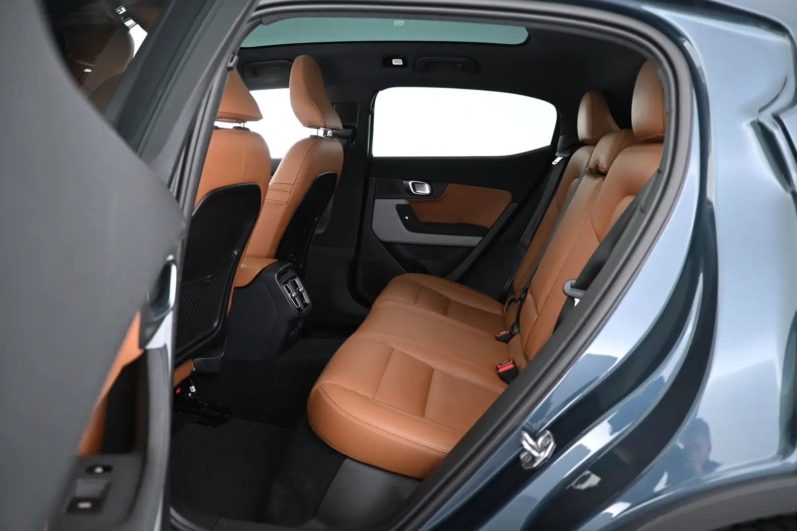 Car Image - 4HduEv3ukAXww3Qkd2JaaC