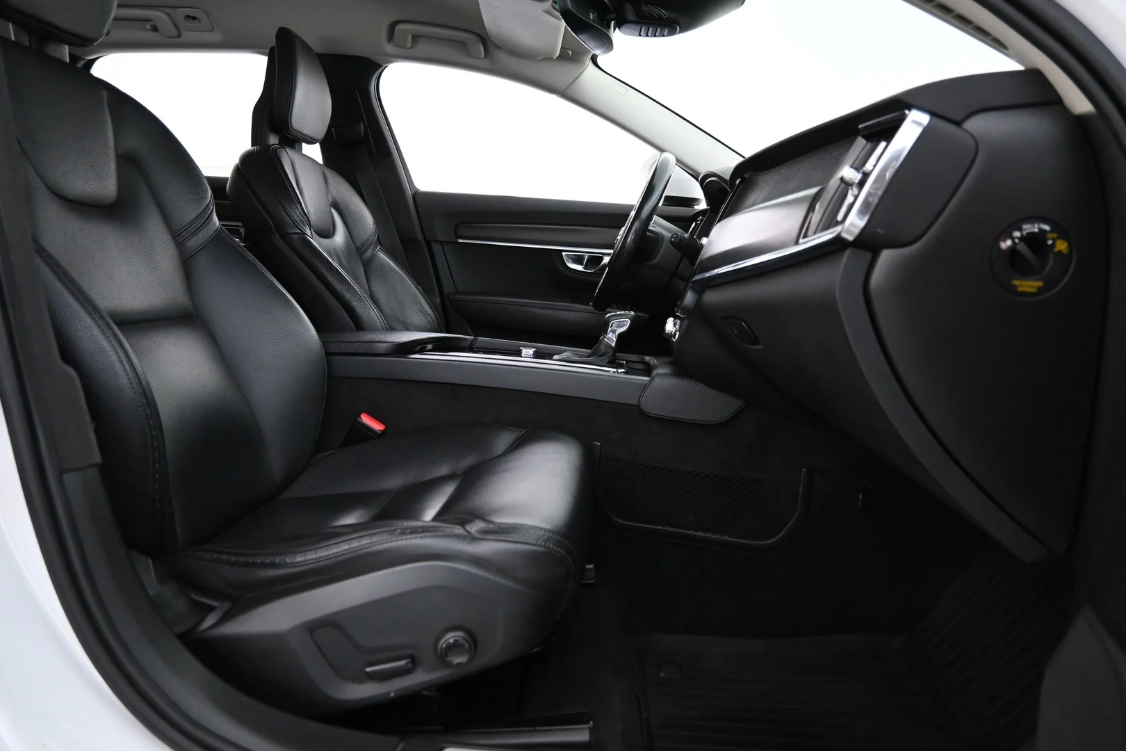 Car Image - 1BuYHhNo5KjzOEbiqFwzqp