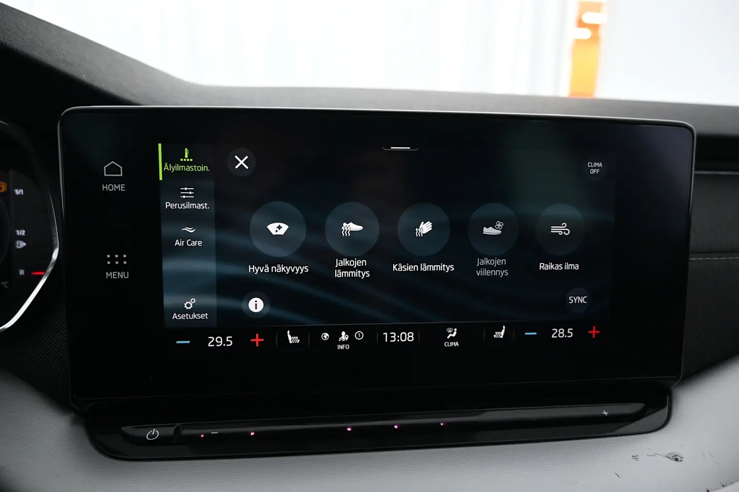 Car Image - 5b2CJeKYIk4LmXH8Wr7WYG