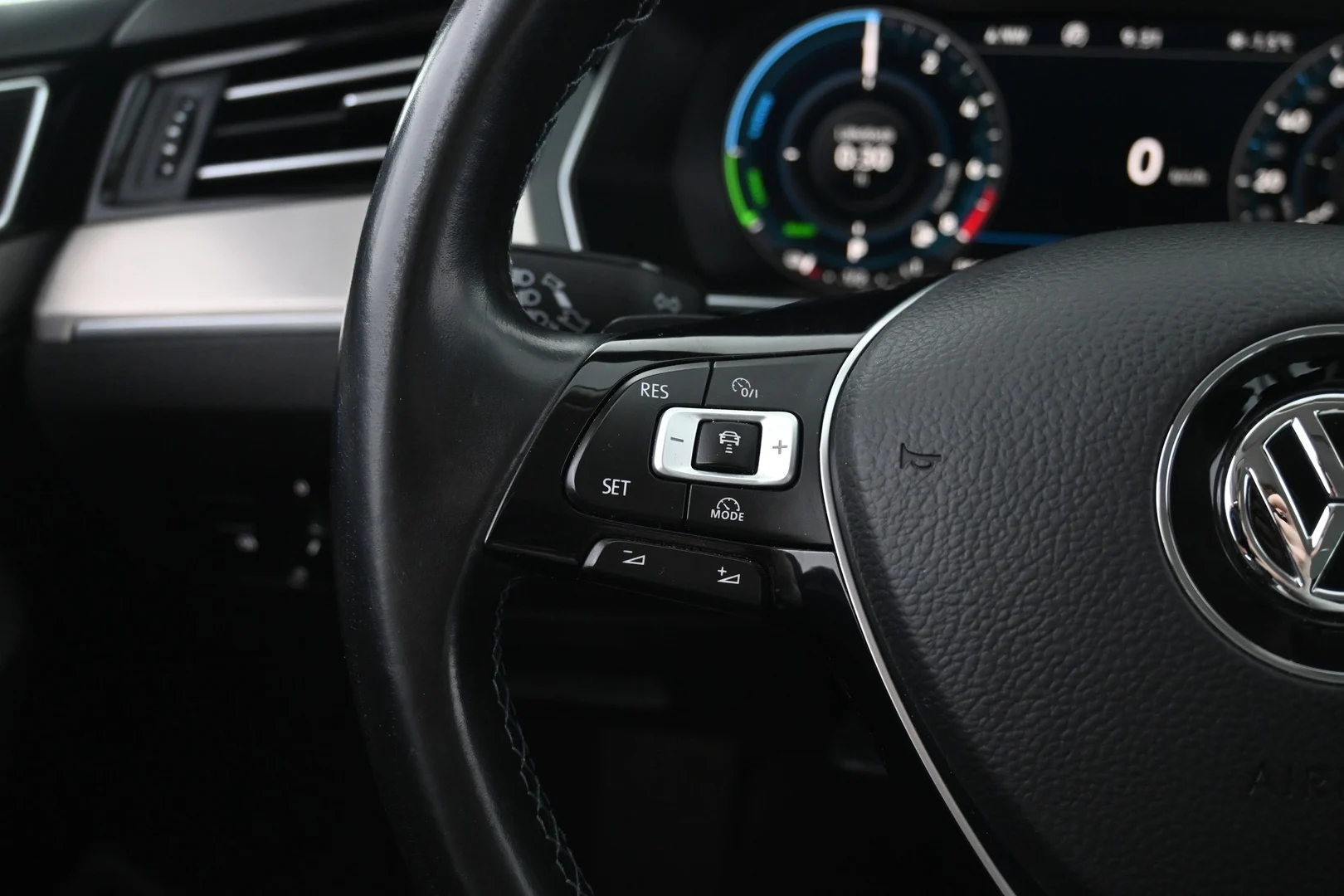 Car Image - 3Ah3UGmBVStEtdoyuvHG1u