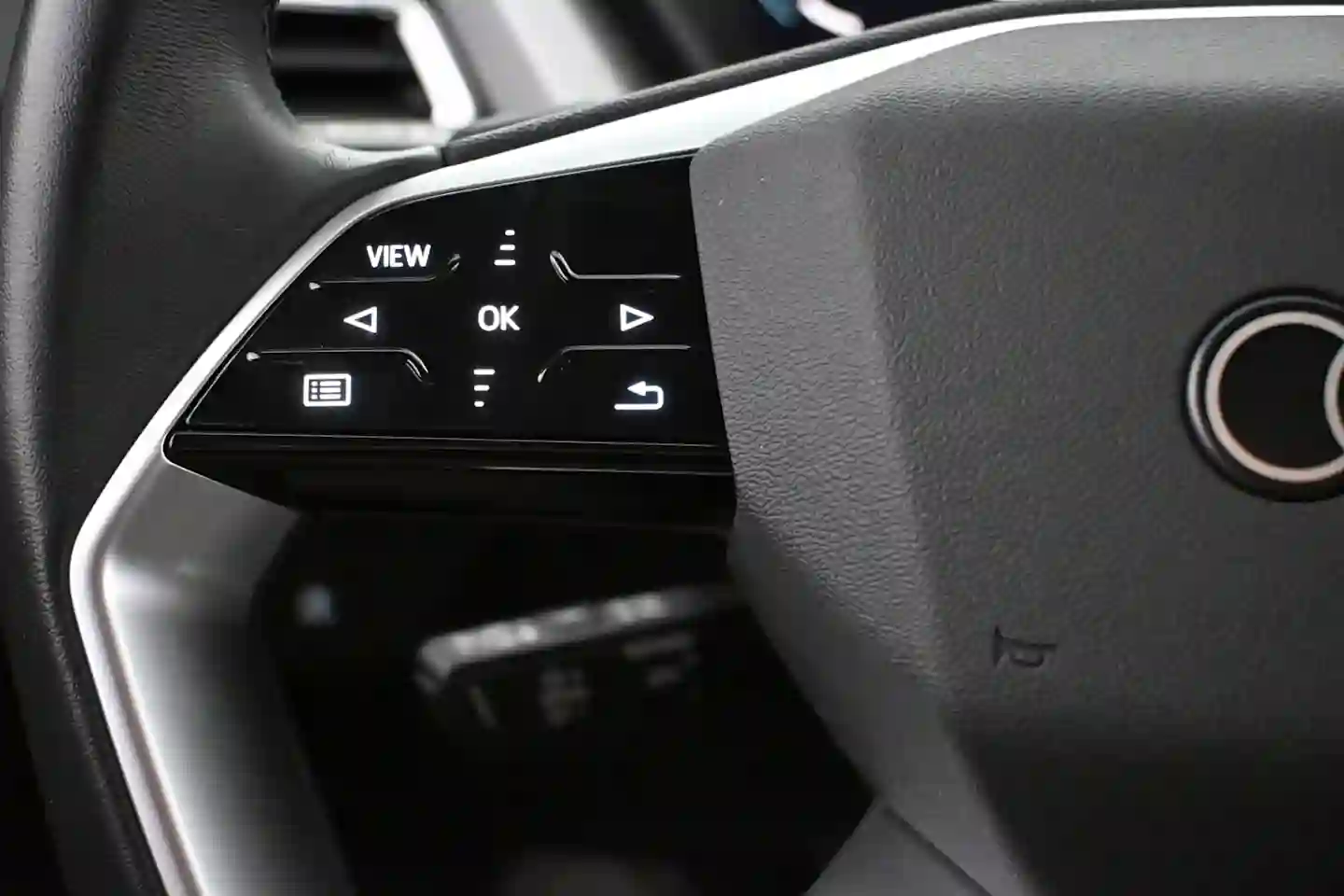 Car Image - 6MiWplxDs9qsCRSJSWO4o8
