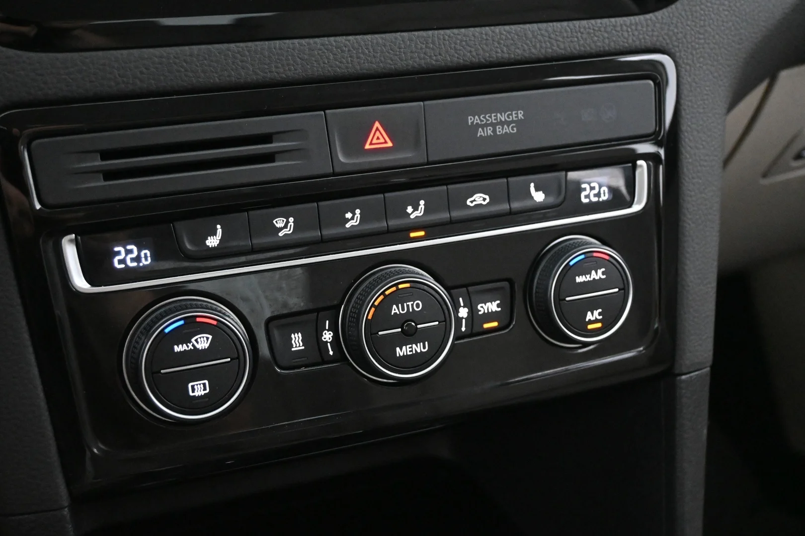 Car Image - 6TzFRlAxrUbICnKNZ7h26i