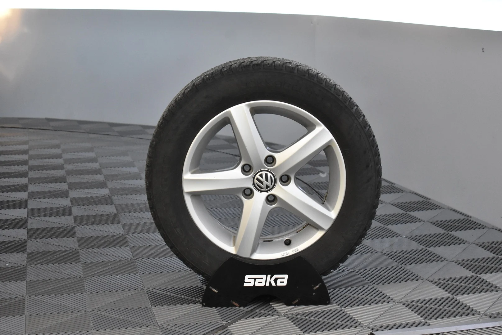 Car Image - 1qUOrRxXX27y2IY8WQXd3q