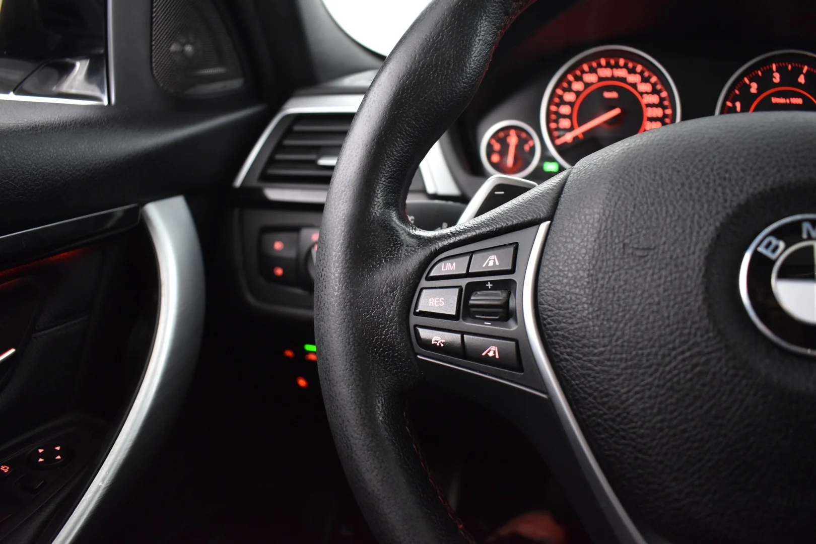 Car Image - 5TT6QbM6mIShtSFeP7IjMS