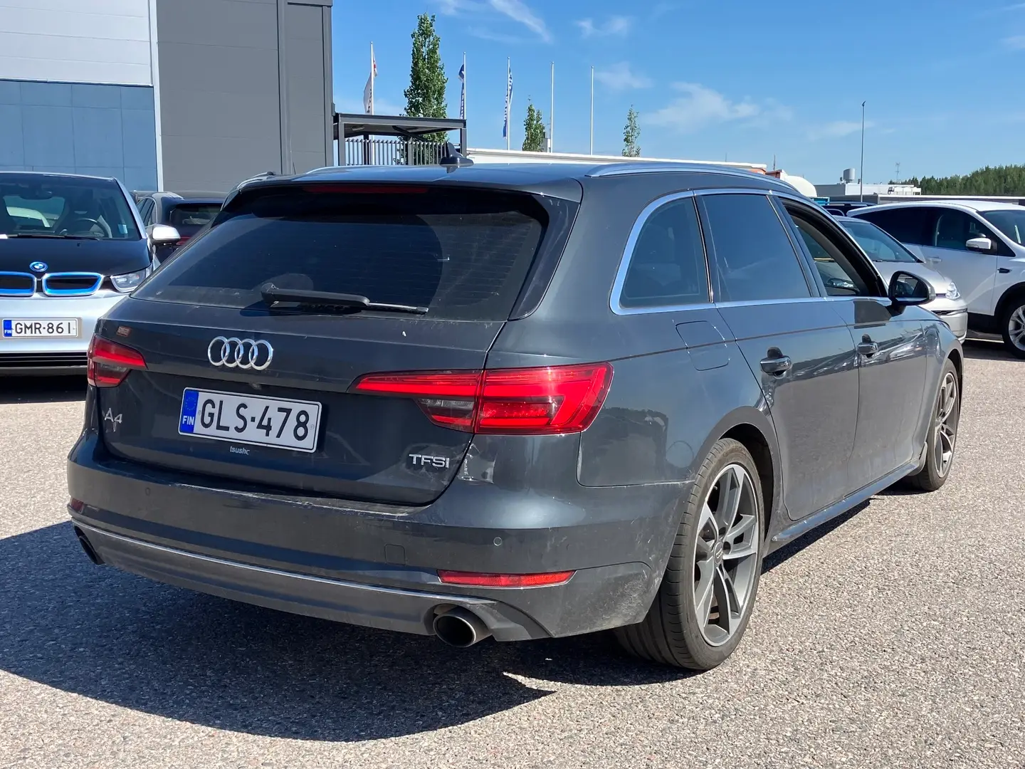 Car Image - 2IUZRYaRP18sDvnhBtBKEk