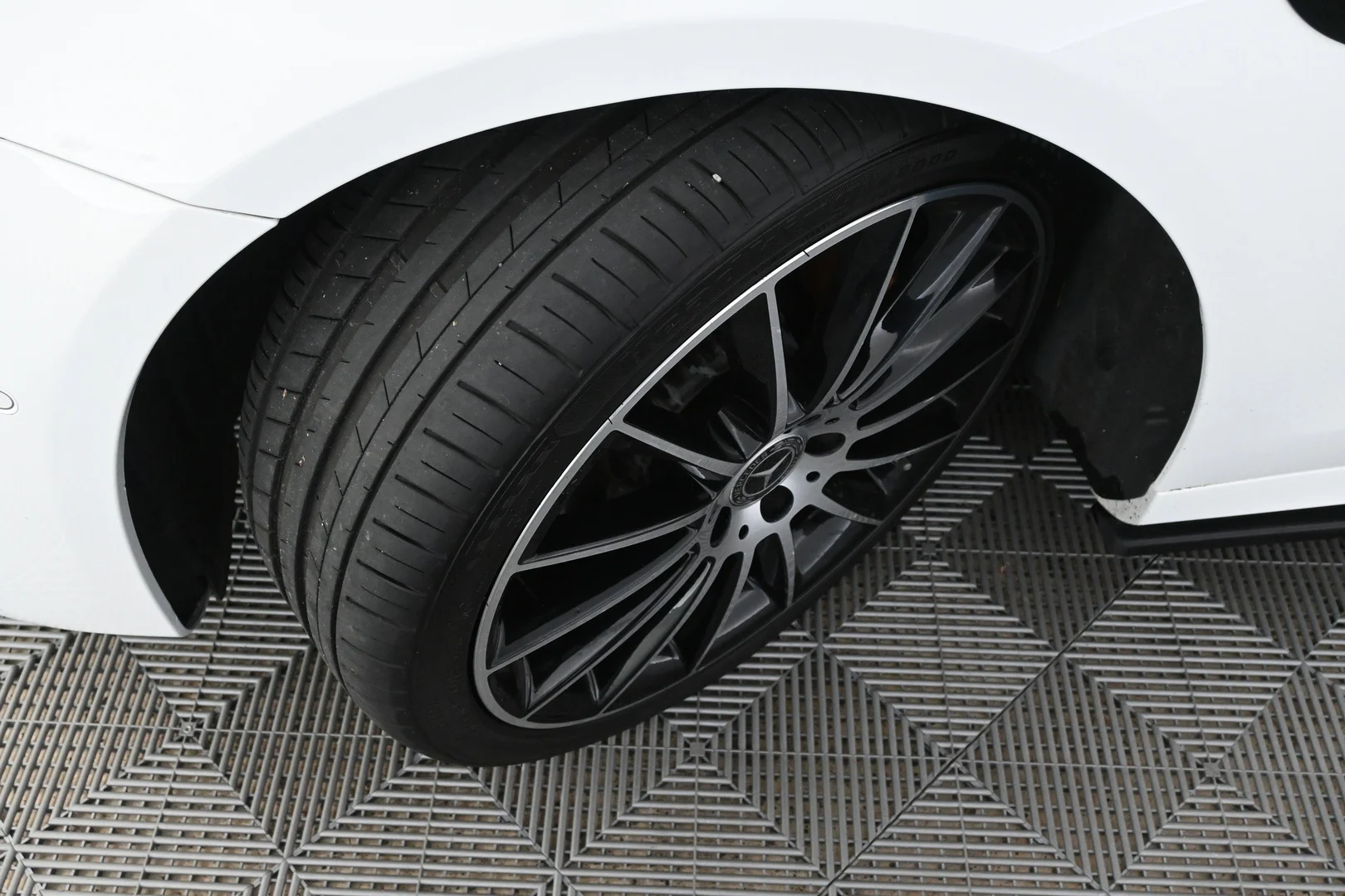 Car Image - 5l8xu6IlEKqyhX5QwkKjOj