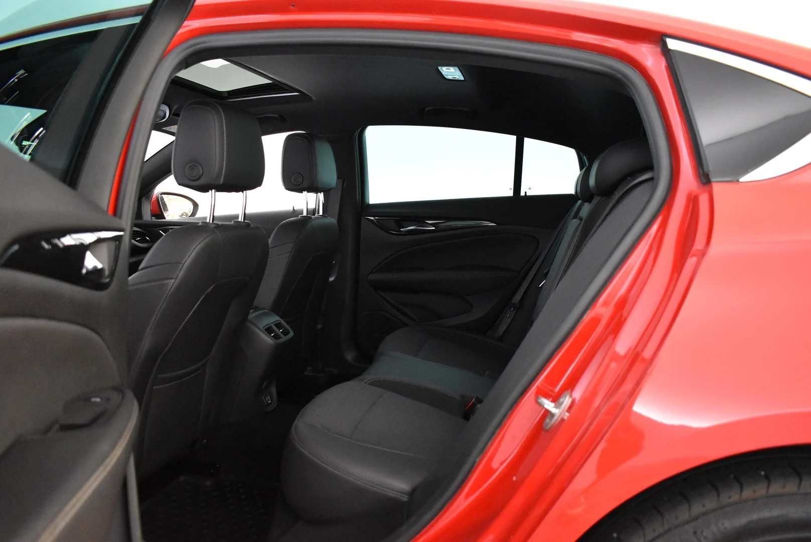Car Image - 2QsvkyqbkHWAiRwzuC5HpF