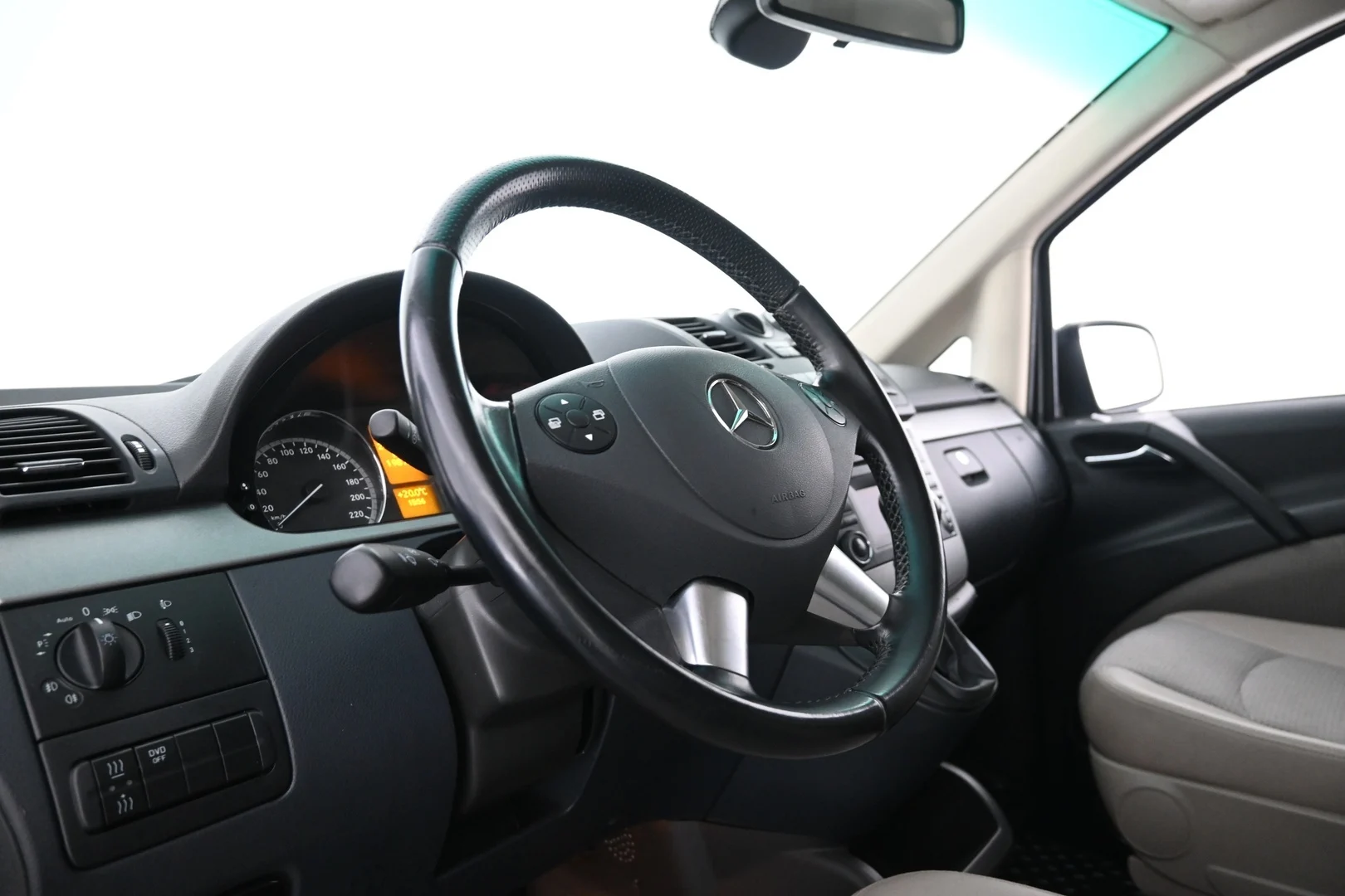 Car Image - 2Glb1xpPgmjHM8SzcVSbwc