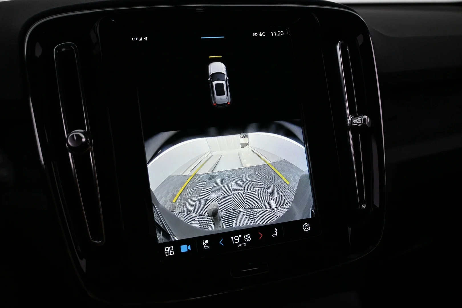 Car Image - 2GzAIsspGbOstewQnpMLrL