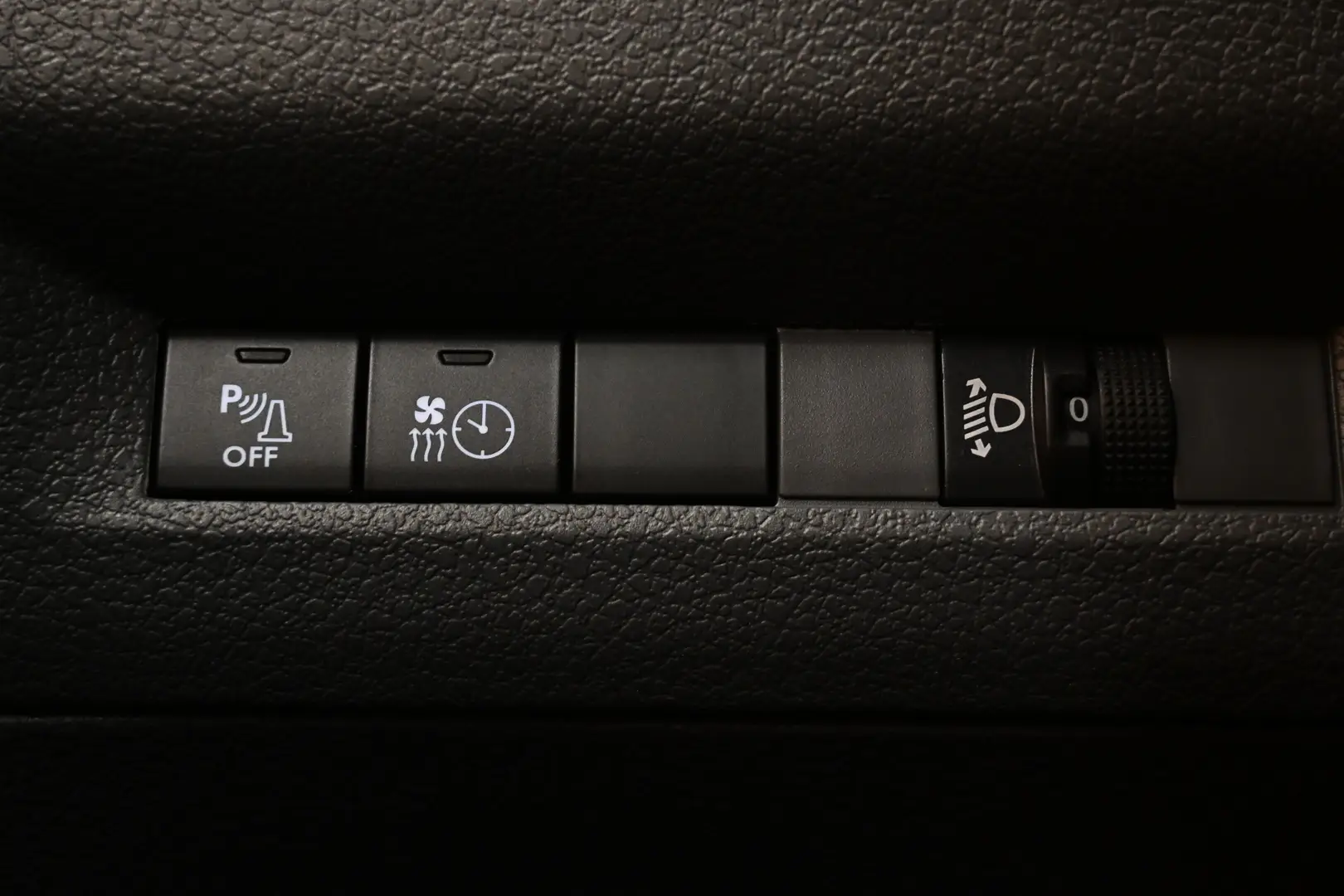 Car Image - 2oPVfkl1KgJVgvKasjnYLD