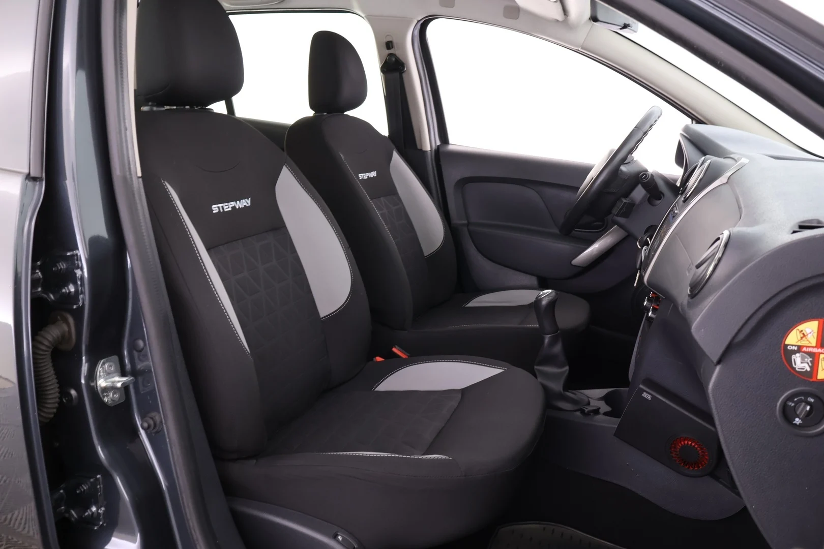 Car Image - OnawQlCJ6OCP8zspSQneH