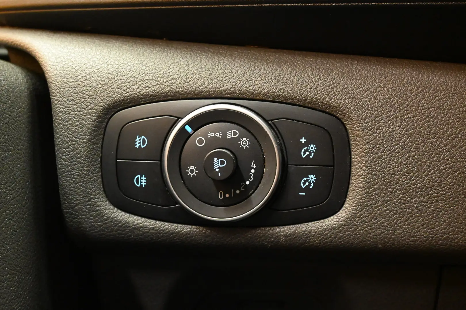 Car Image - 5dISRJUSx45YrrEpWVFPsI