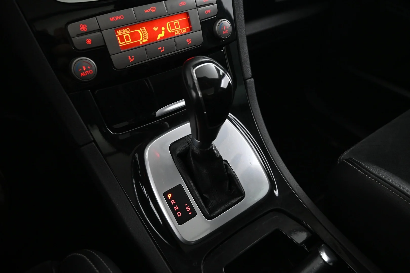 Car Image - 5uUErCPeFmvqQOrhbnAjrR