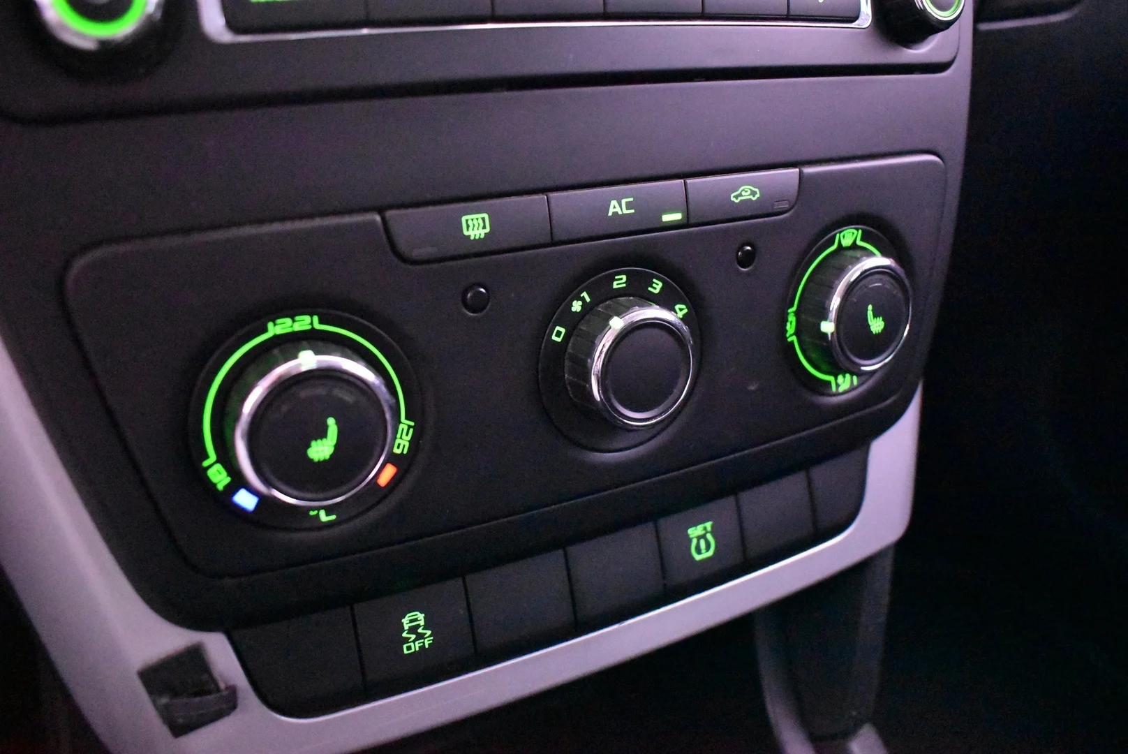Car Image - 4YxLgNPiklJ0JjwBKZtGmx