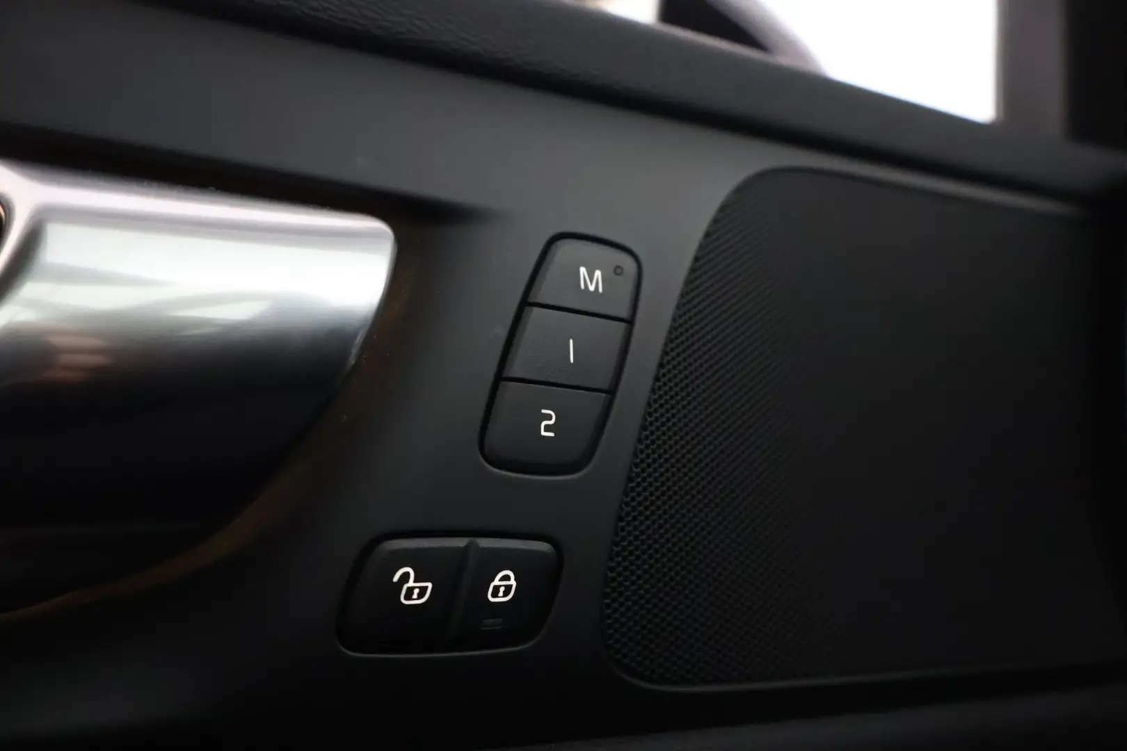 Car Image - 4FmQohBU7oJ3rTOBPMEHA7