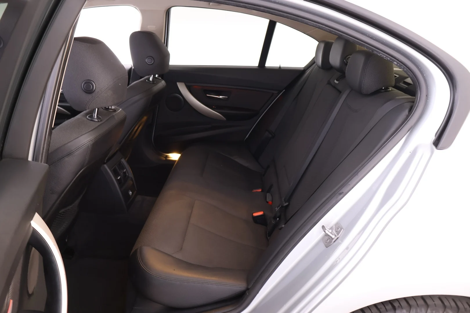 Car Image - 5cropkKPhSWPM9ZCm81oE4