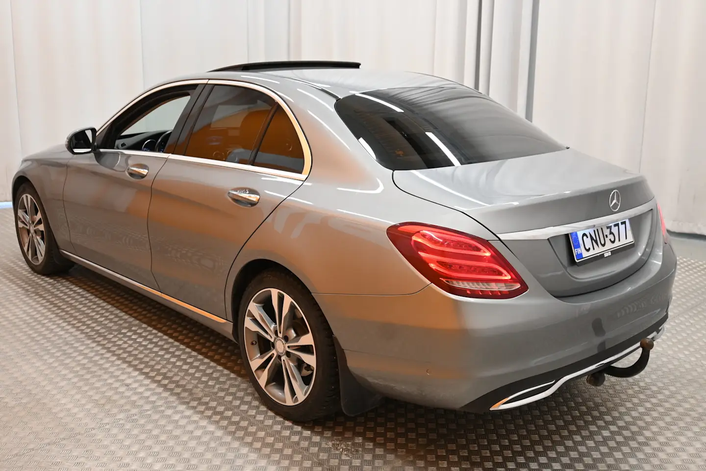 Car Image - 6ZaJxWx38sQ8SF7plGMylf