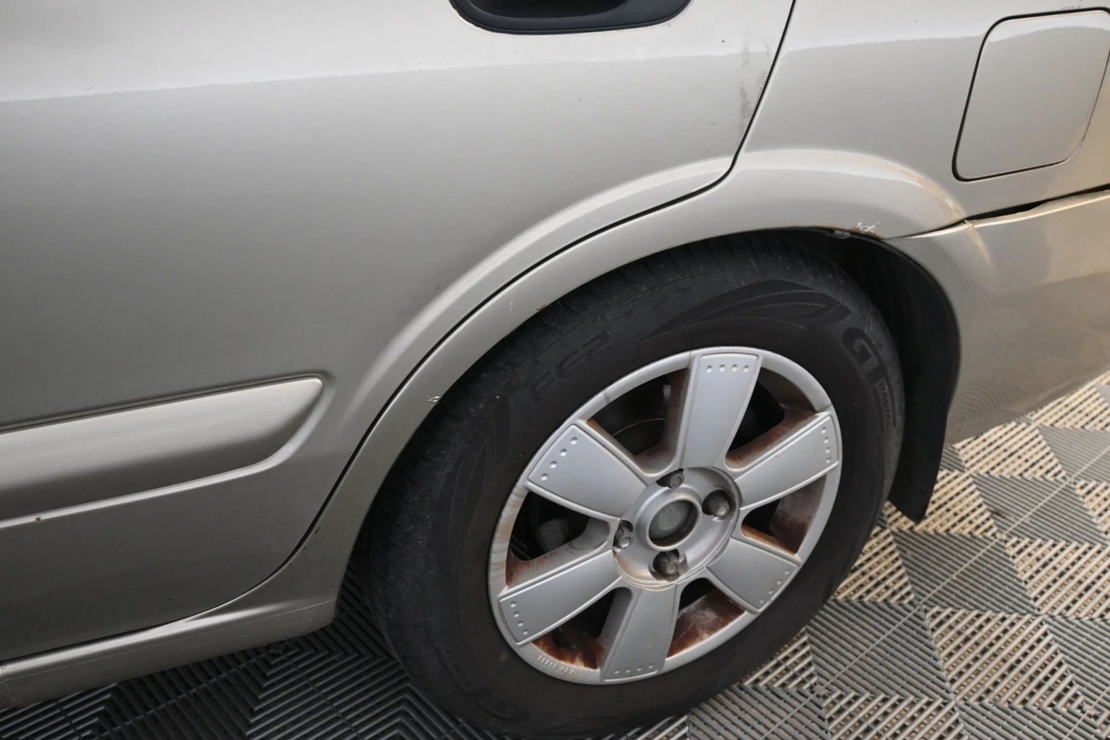 Car Image - 4byQPx40WCmW6TvMeo6dXy