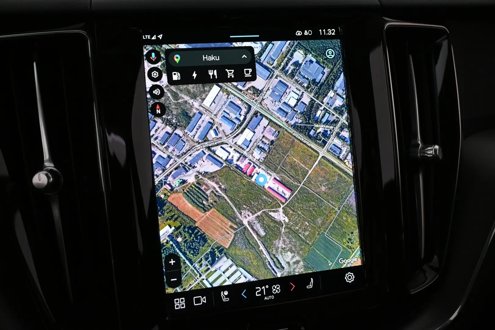 Car Image - iaZ5olY09urj6vPSUCVM4