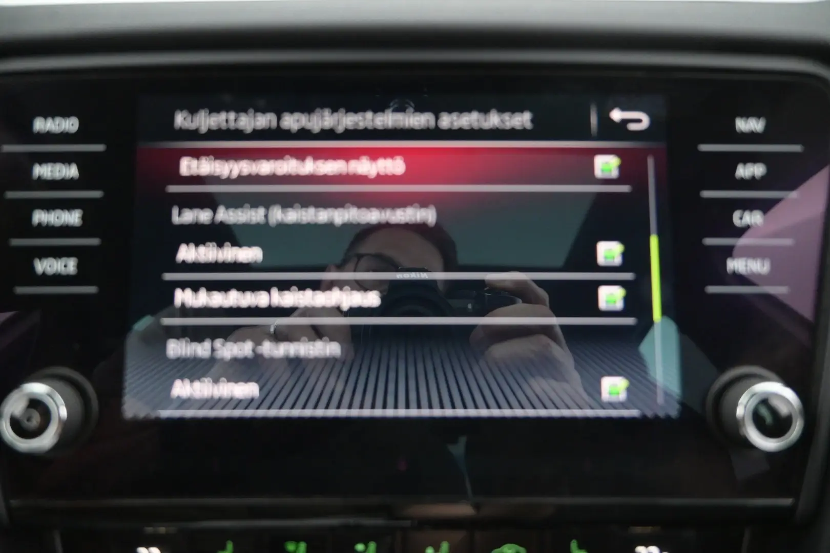 Car Image - 64V3zn5lWc1QItdJFCDJkl