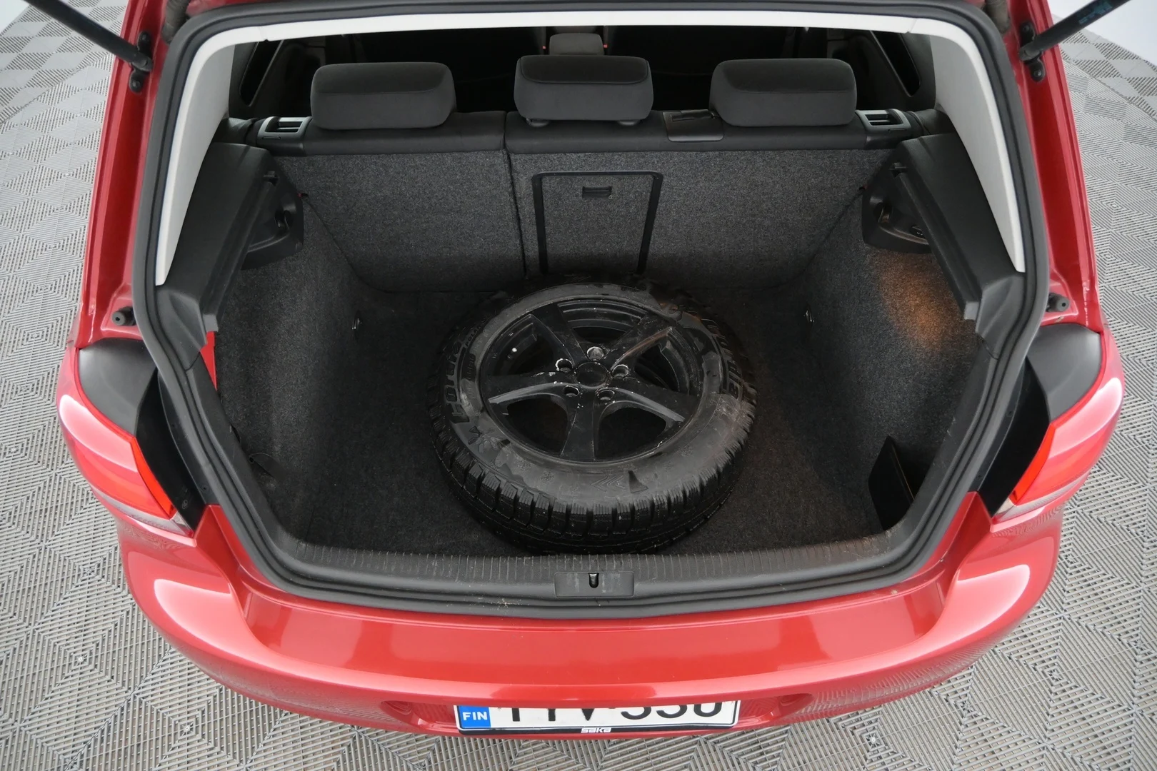 Car Image - qQLAlvgO31lfBXGE8l1qq