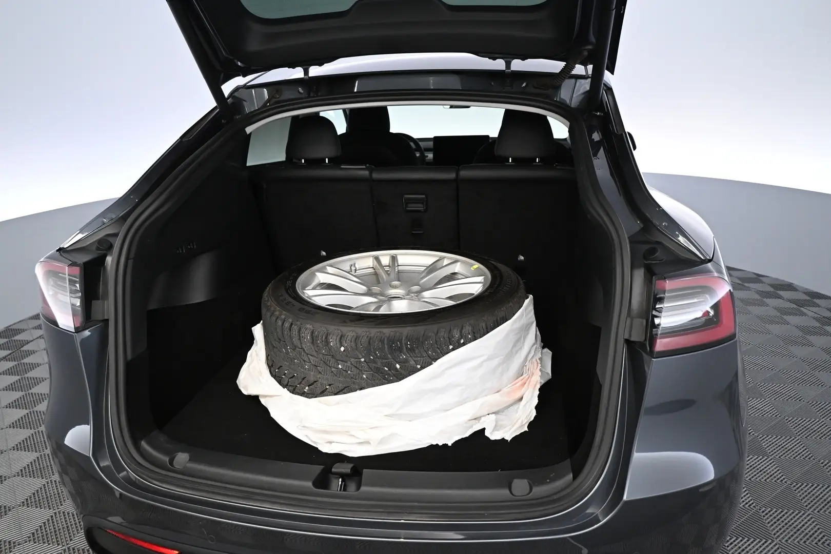 Car Image - KyagjA5jGw98JDIwCEubC