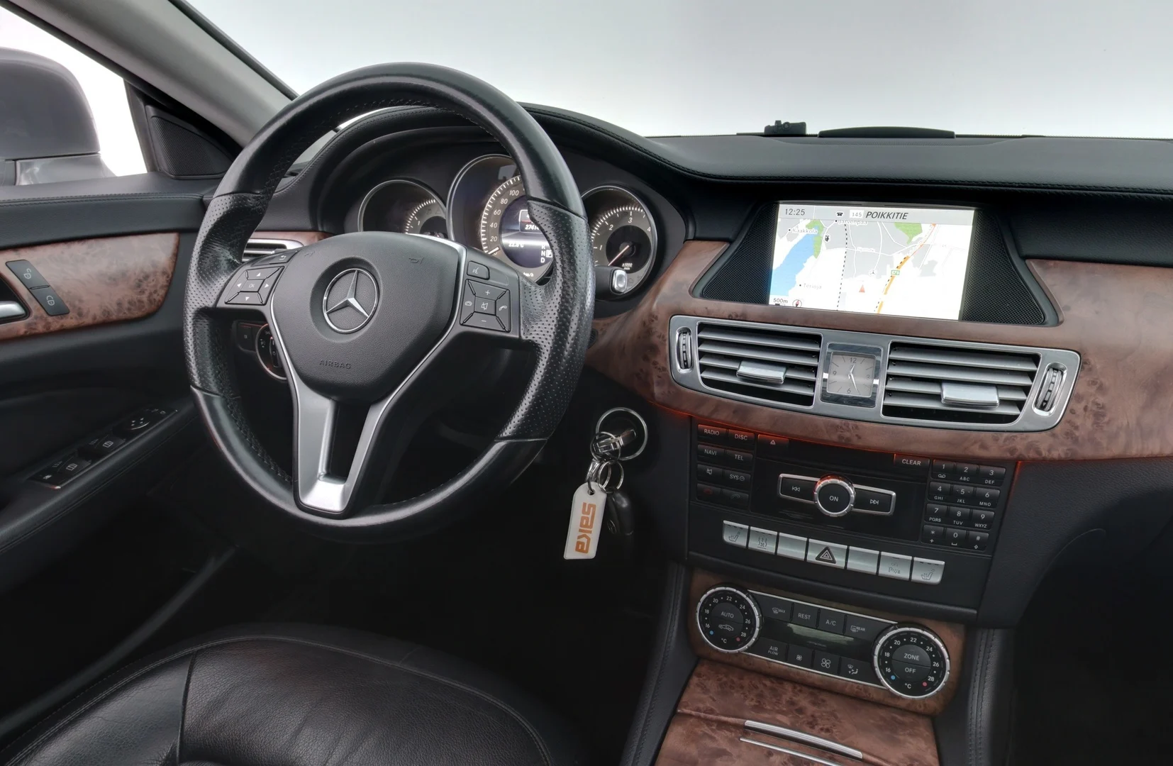 Car Image - 39i8bmfpGG72rltwjyVeV7