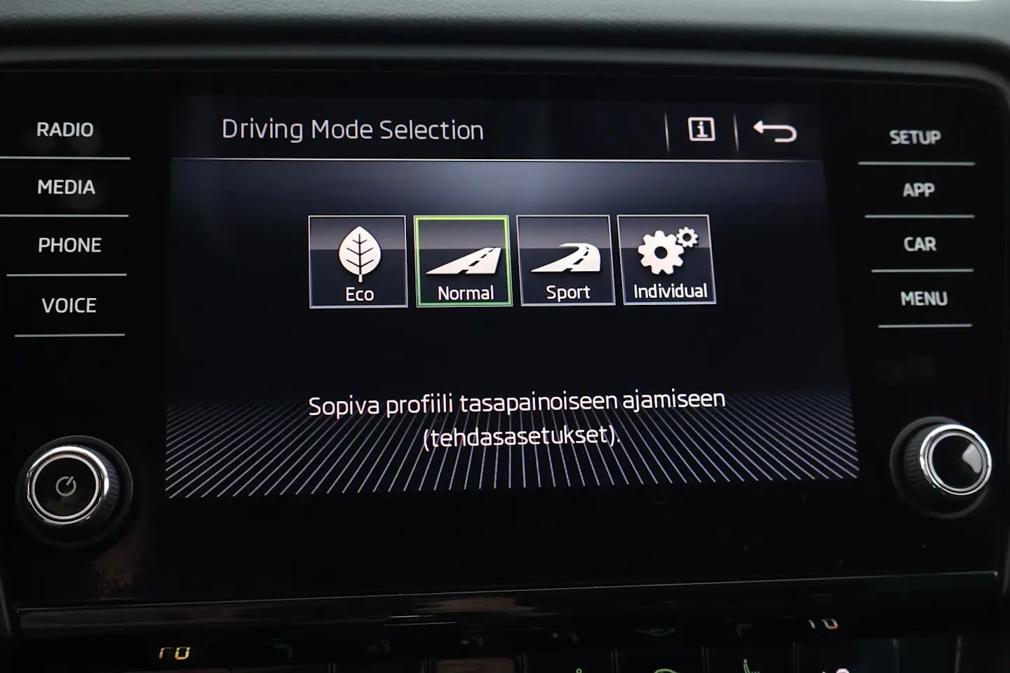 Car Image - 2Cu1FlpKUmKCrylVlgQE1u