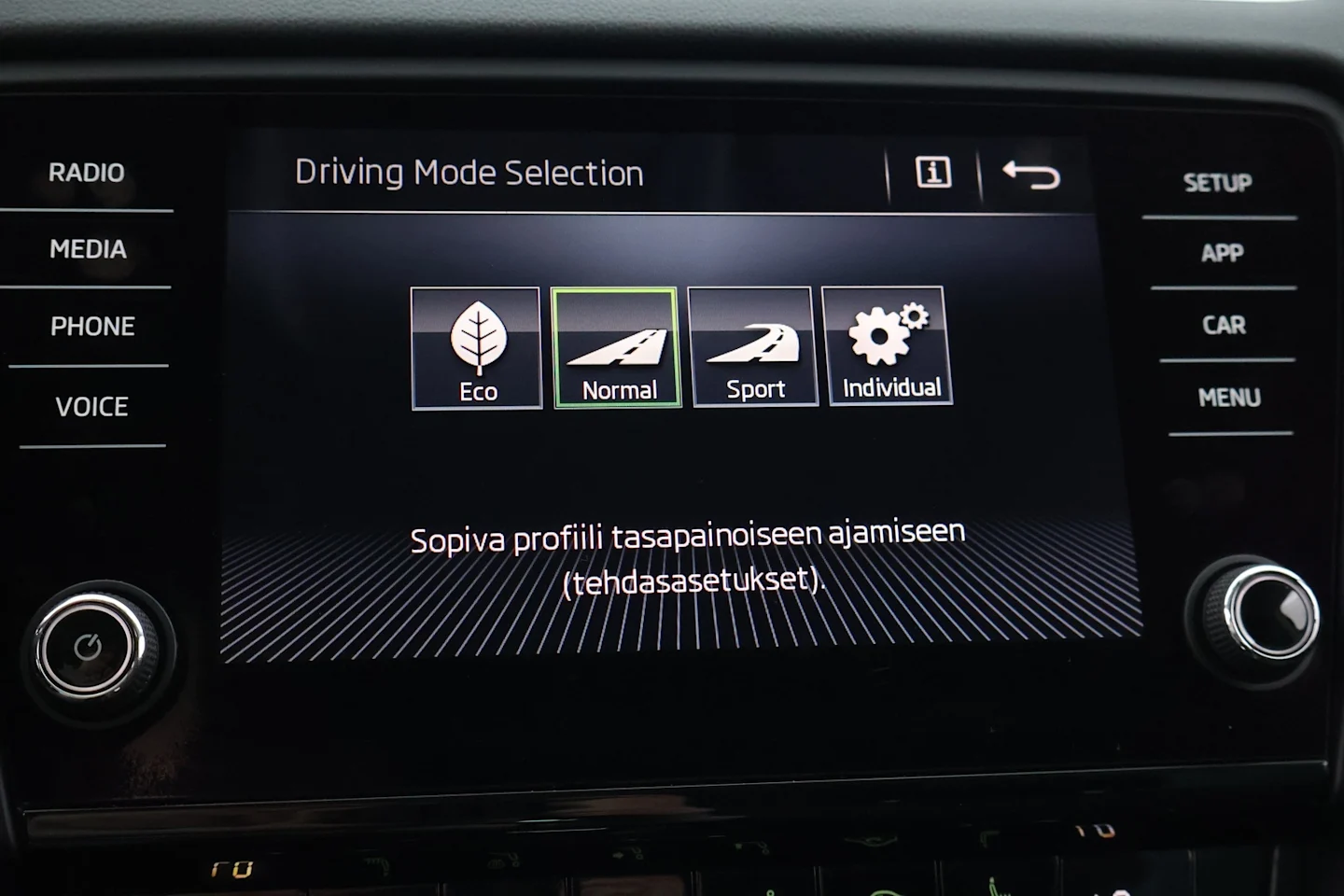 Car Image - 2Cu1FlpKUmKCrylVlgQE1u