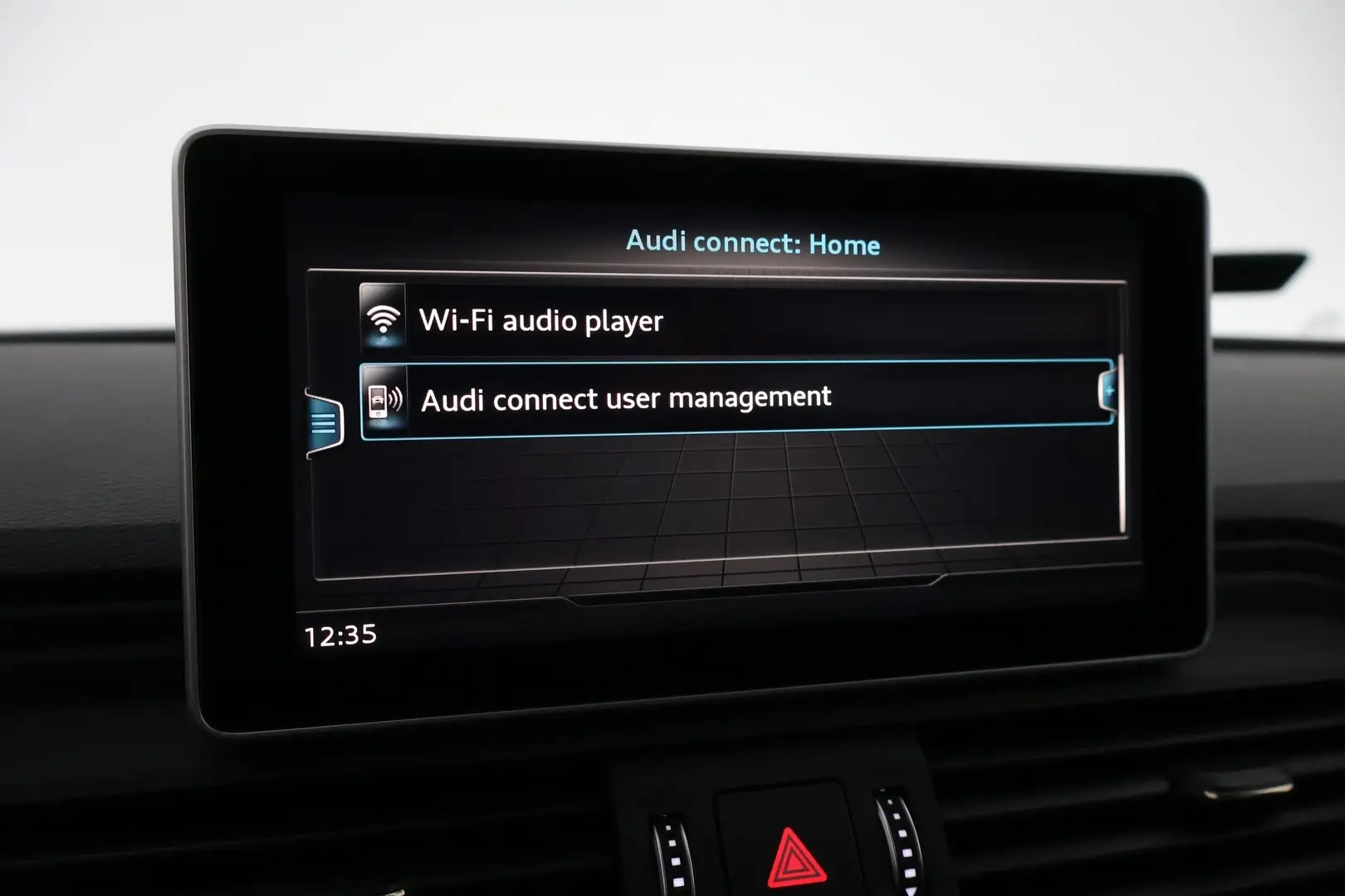 Car Image - HMoefmrmAZi2sJYSM3Nkr