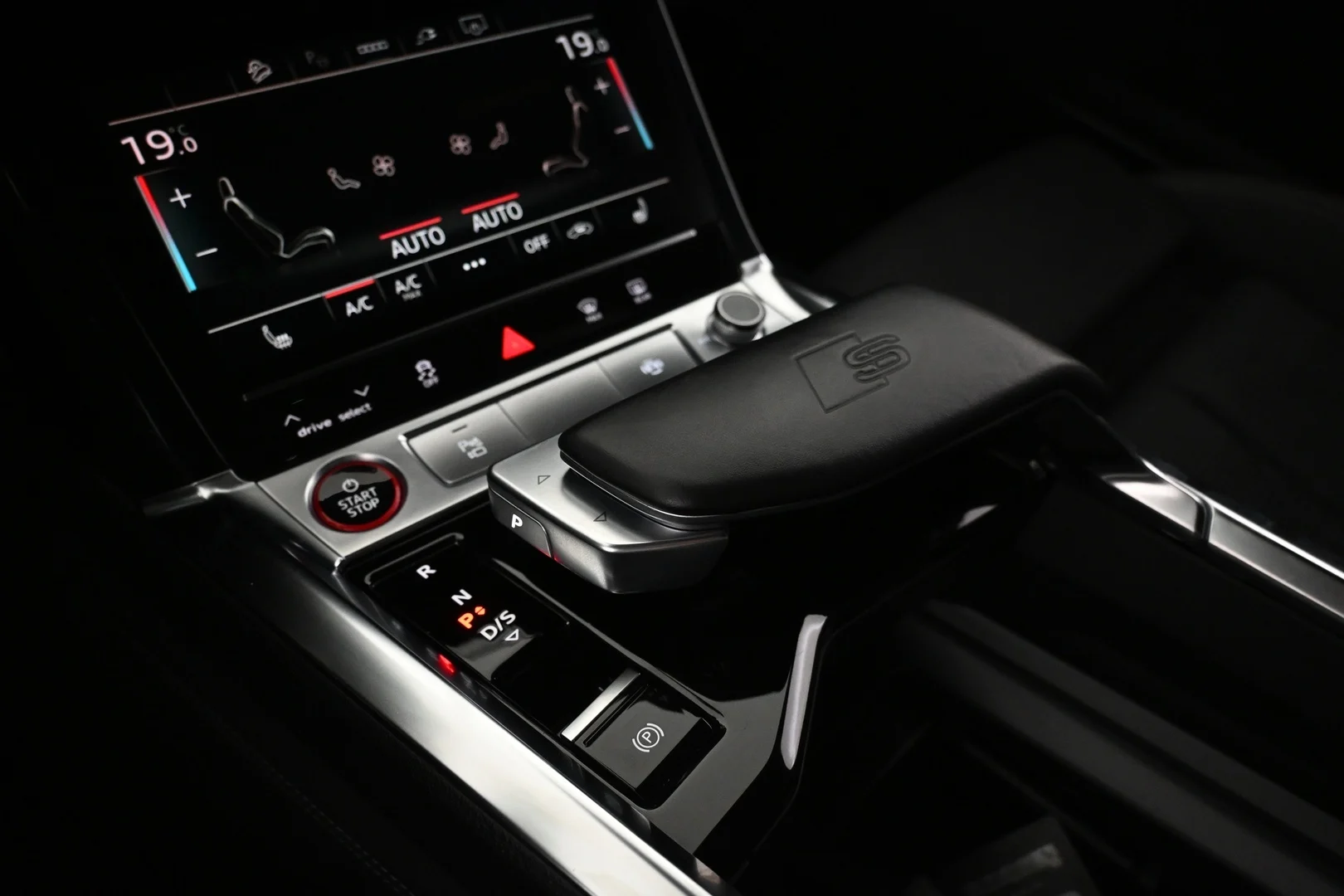 Car Image - 6o3T03baz5iYasDWG9Gsho