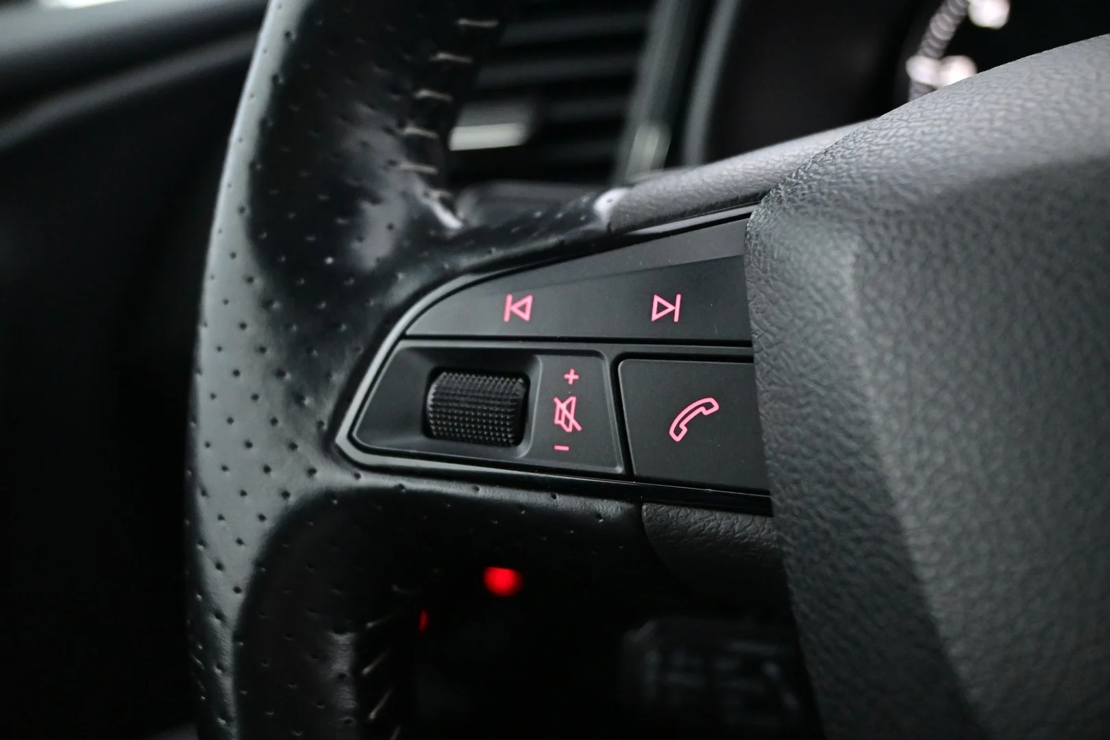 Car Image - 26nycGLya9WxfvfkVuZl5Q