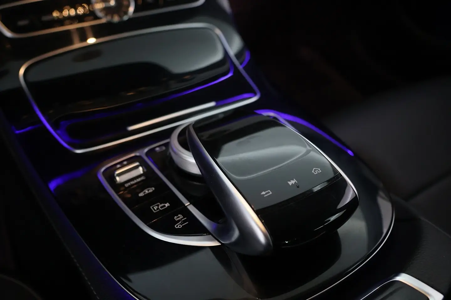 Car Image - 3At1xLI17HEMU9o2kACbUG