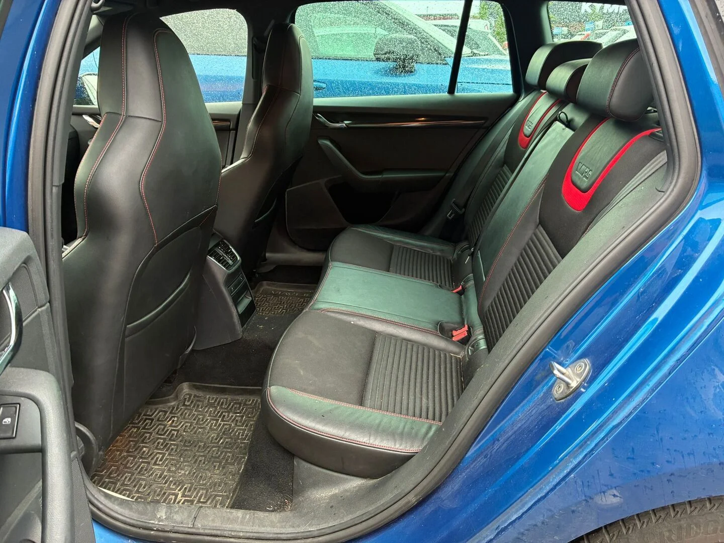 Car Image - 3kUgt54nltf7PWx54mkp5U