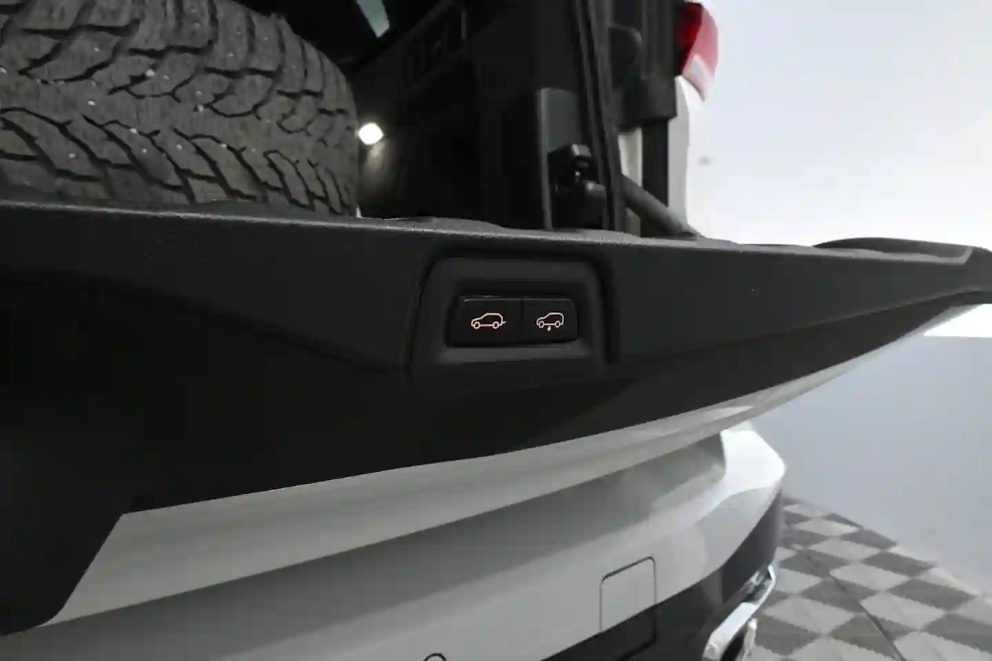 Car Image - Sv62XHijIJm7wCdT6iU6F