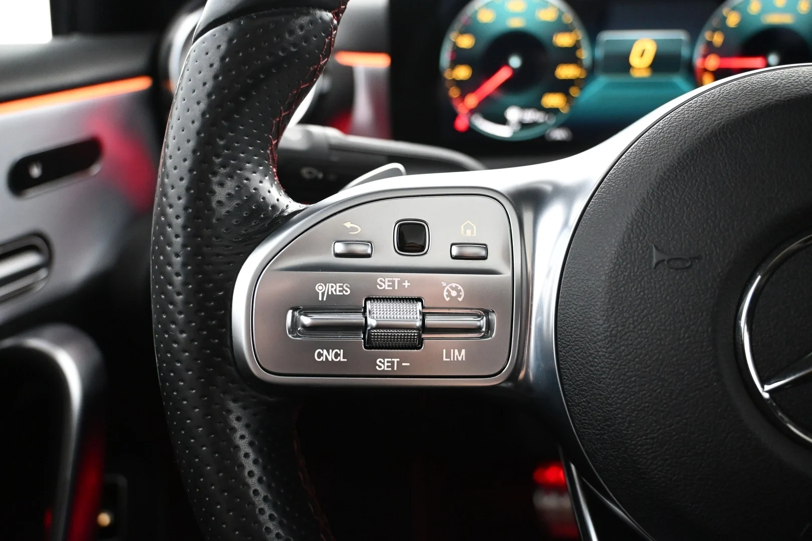 Car Image - 2LoqmpisSTPi7fncShVfVF
