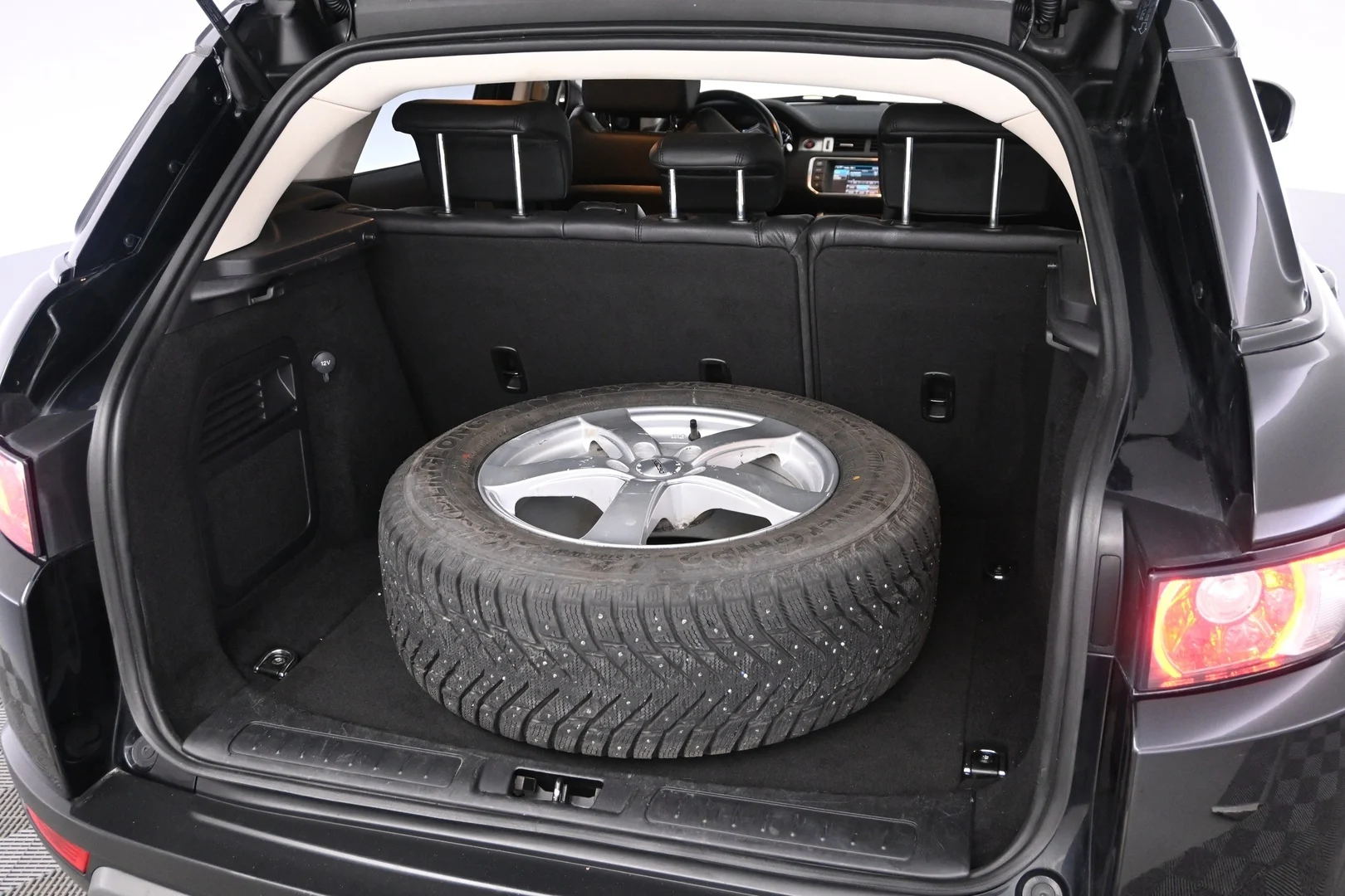 Car Image - 50g9D1996B33B1RRLwnUGl