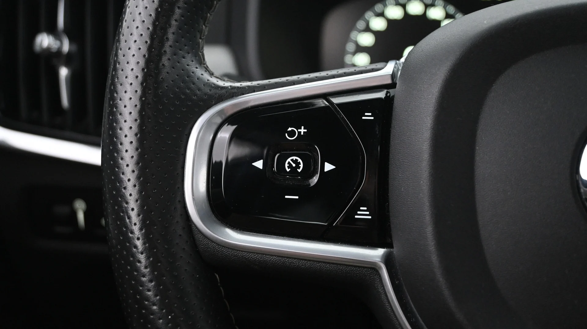 Car Image - zElXcsCM2oePgLDNFm0wc