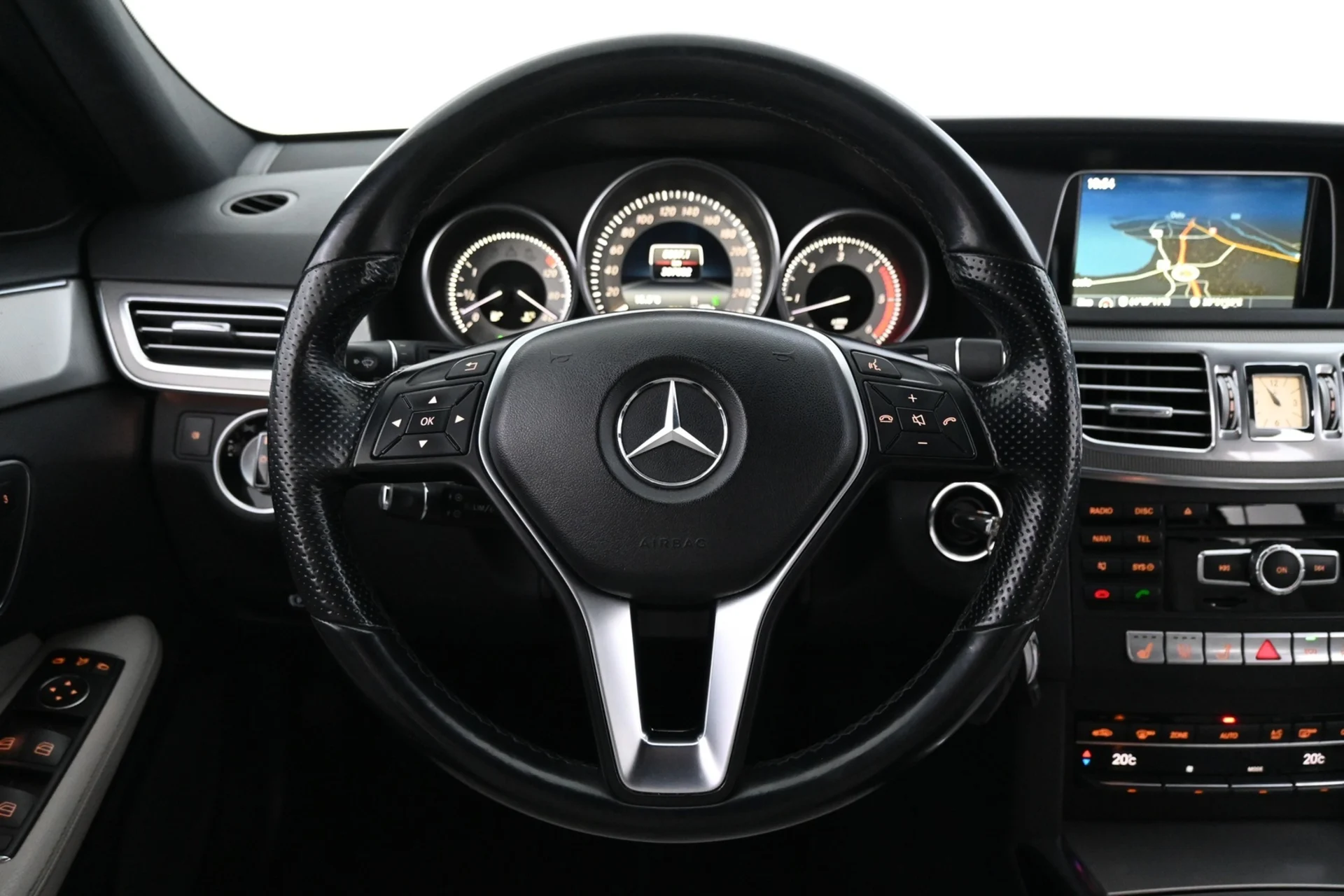 Car Image - 7fiaxOu3z0G1QMSdkim1NO