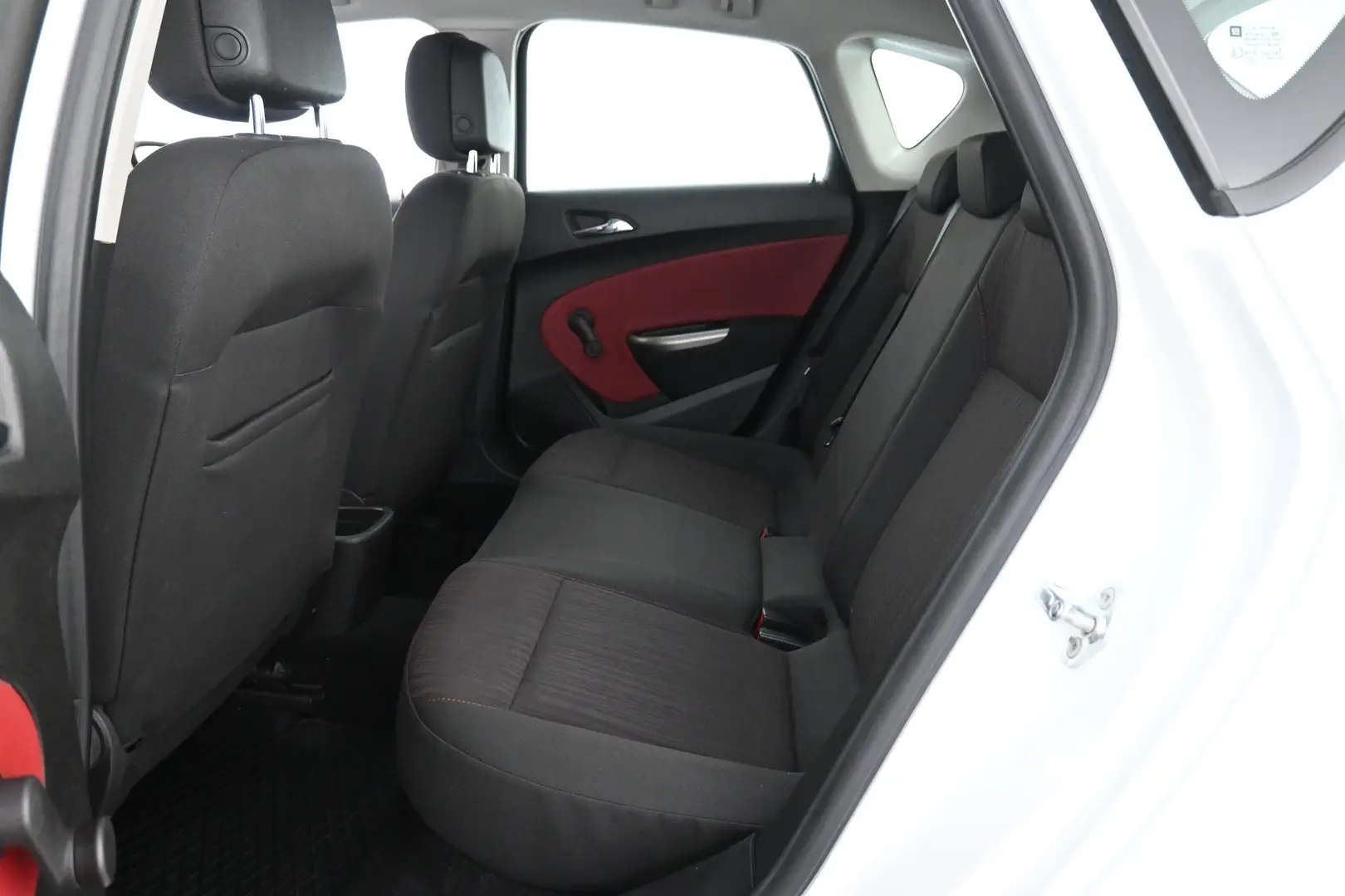 Car Image - 7uFYxQgrBJtc8YTlYIZF09