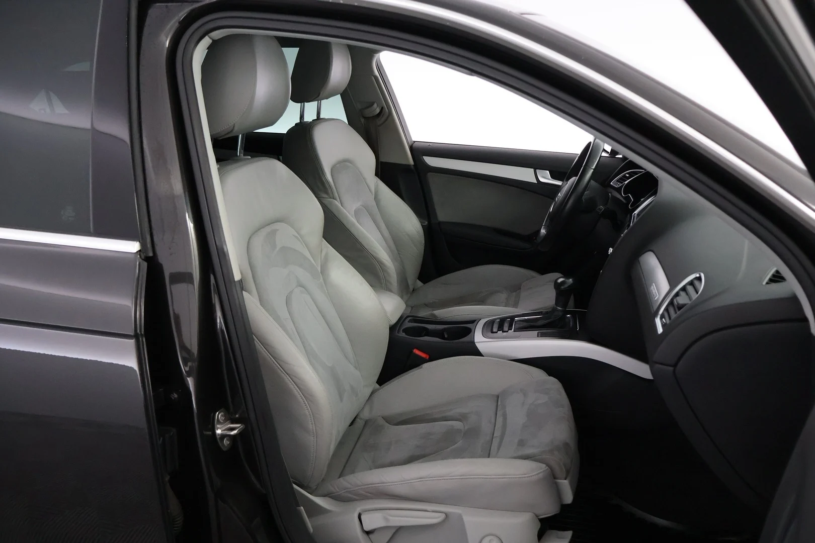Car Image - 217MZKJgK0bGfAWVFMZItX