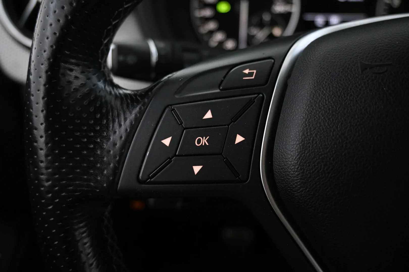 Car Image - 6q4IAFRIgtcmkoGoyGB1jY