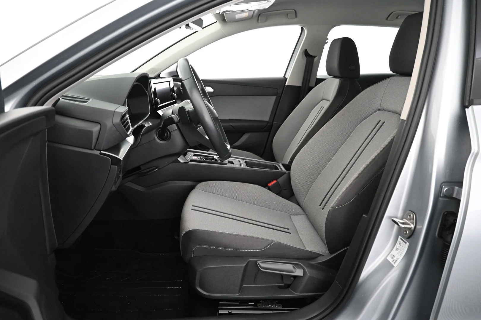 Car Image - 6AbqZGsTMTA8fTOLOS6JeK