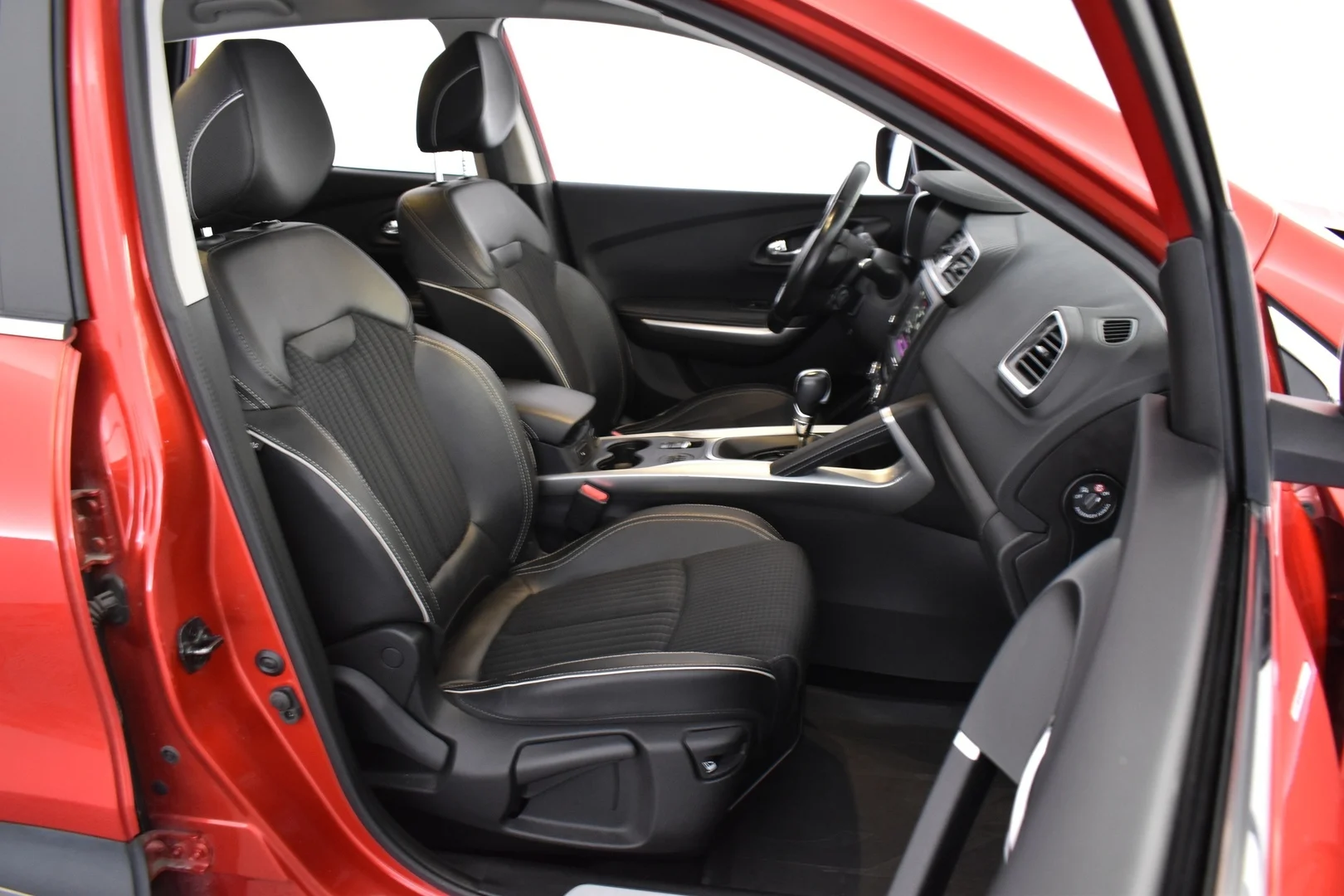 Car Image - 5z6R2mKQ9qMwdR6XVxi52C