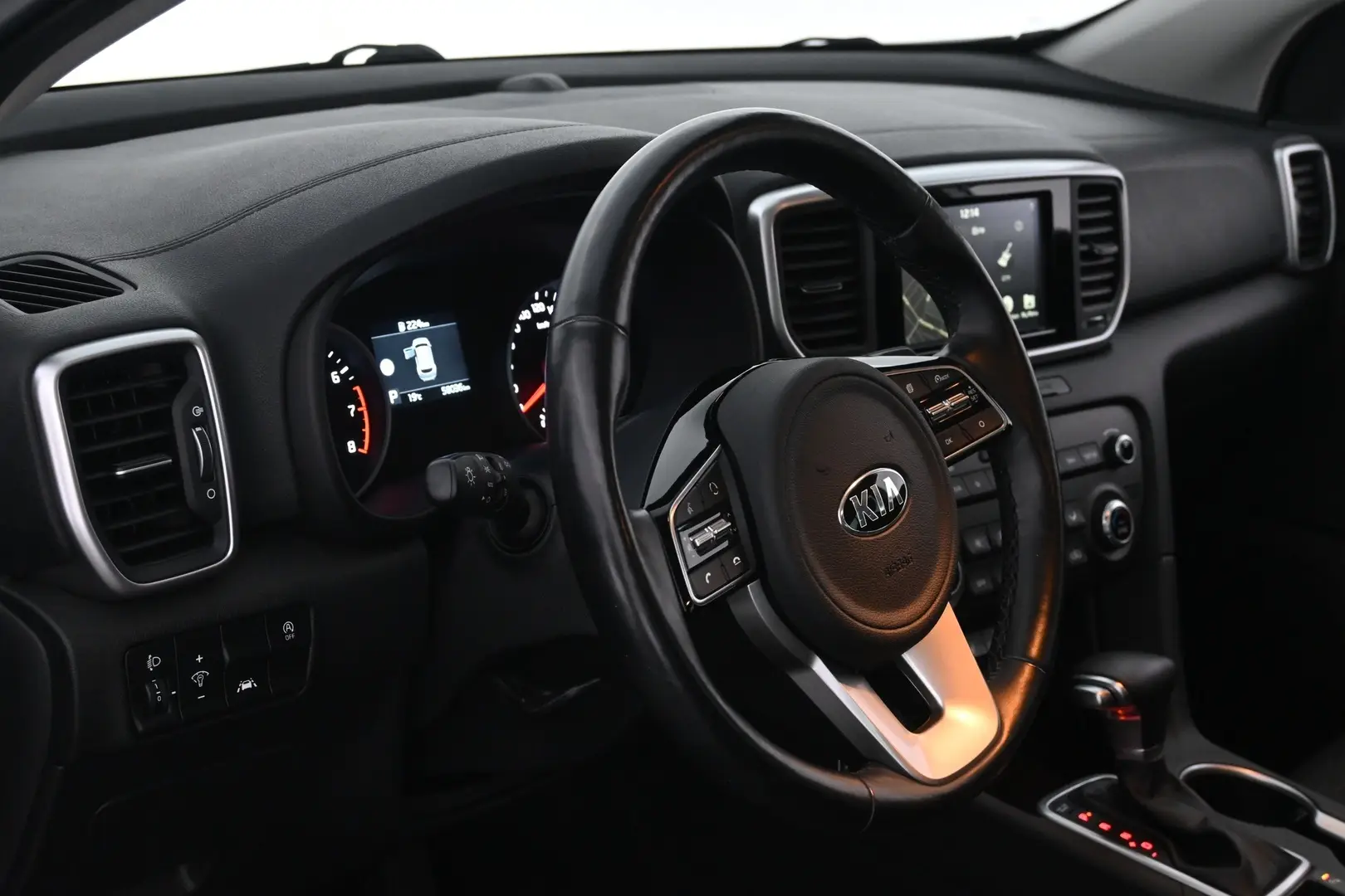 Car Image - 1LZdJTPX2oReWrXpjeiezG
