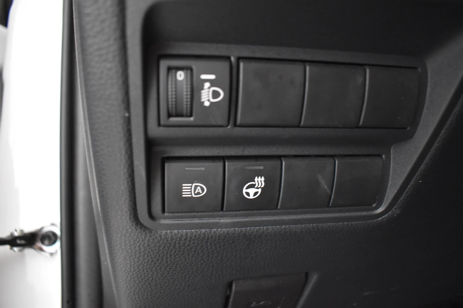 Car Image - 4zheQT2n9VLXR6zXTEF1Go